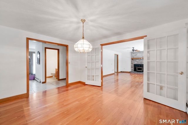 33 Woodmar Circle, South Windsor, CT 06074