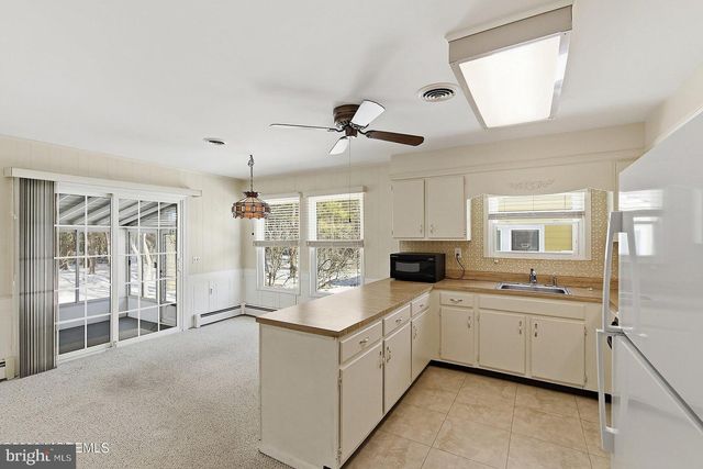 419 COSTA MESA DR, Toms River, NJ 08757