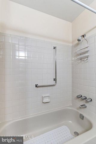 419 COSTA MESA DR, Toms River, NJ 08757