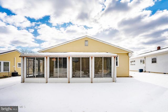 419 COSTA MESA DR, Toms River, NJ 08757