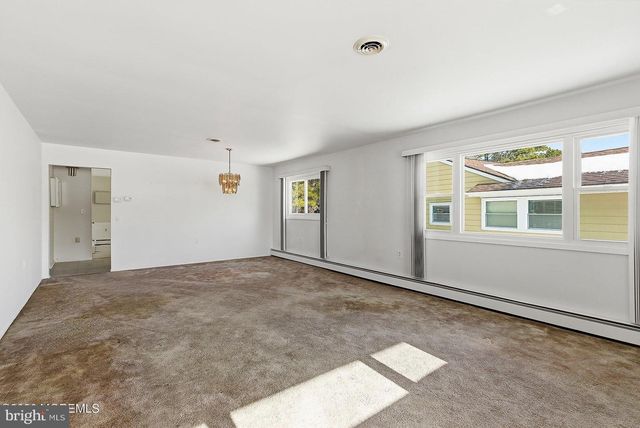 419 COSTA MESA DR, Toms River, NJ 08757