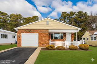 419 COSTA MESA DR, Toms River, NJ 08757