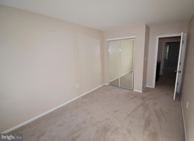 604 LINDSLEY CT, Burlington Township, NJ 08016