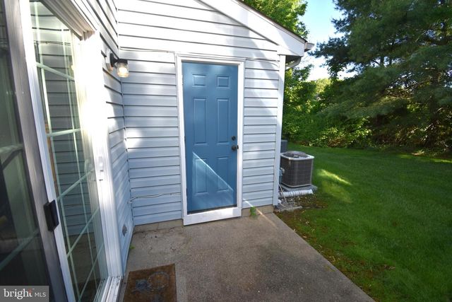 604 LINDSLEY CT, Burlington Township, NJ 08016
