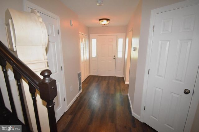 604 LINDSLEY CT, Burlington Township, NJ 08016