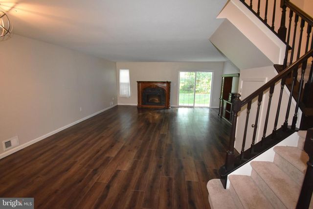 604 LINDSLEY CT, Burlington Township, NJ 08016