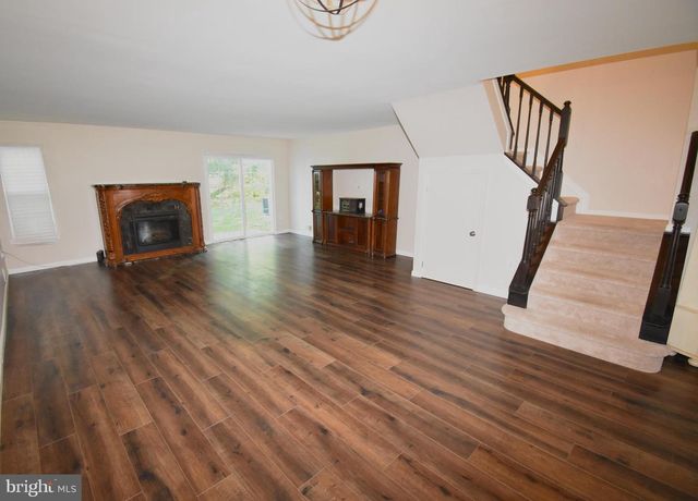 604 LINDSLEY CT, Burlington Township, NJ 08016