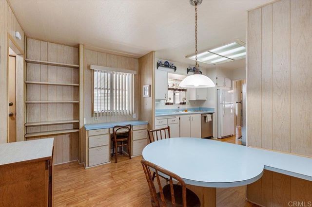 1010 E Bobier Drive 204, Vista, CA 92084
