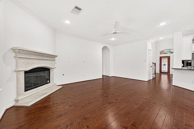 138 S Sawbridge Circle, Spring, TX 77389