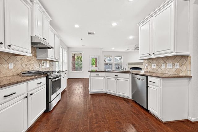 138 S Sawbridge Circle, Spring, TX 77389