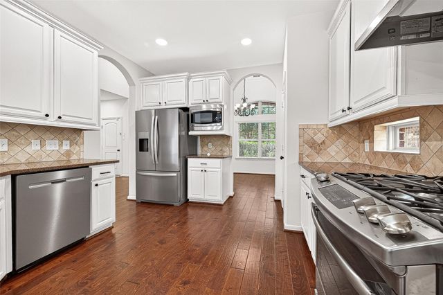138 S Sawbridge Circle, Spring, TX 77389