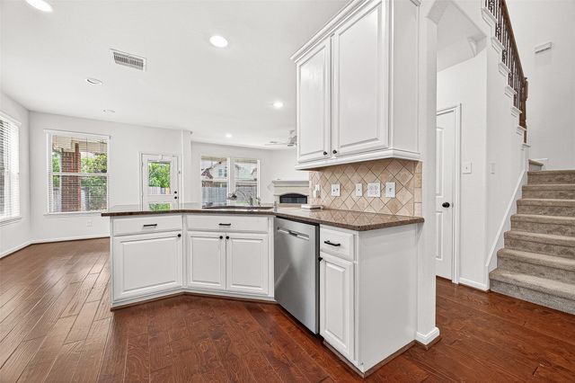 138 S Sawbridge Circle, Spring, TX 77389