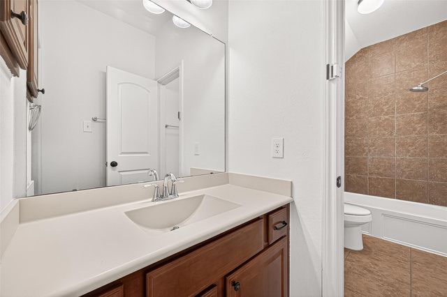 138 S Sawbridge Circle, Spring, TX 77389
