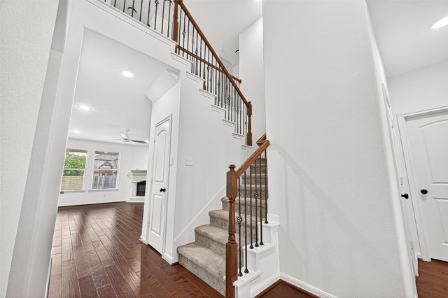 138 S Sawbridge Circle, Spring, TX 77389