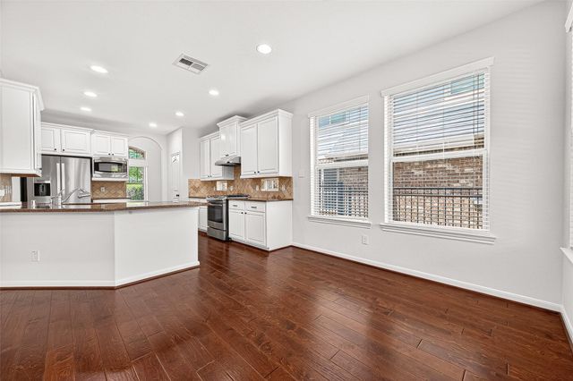 138 S Sawbridge Circle, Spring, TX 77389