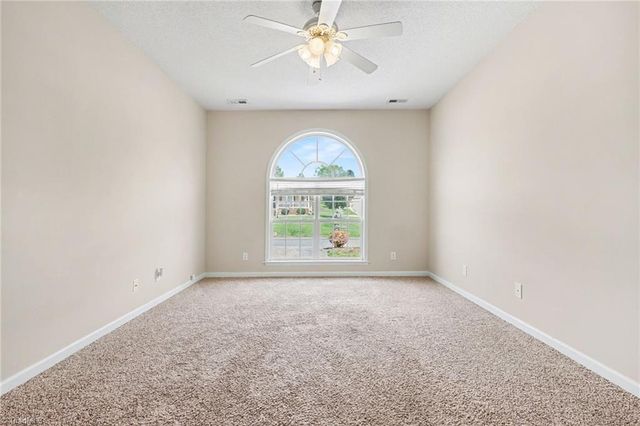 4990 Fiddlers Run Drive, Kernersville, NC 27284