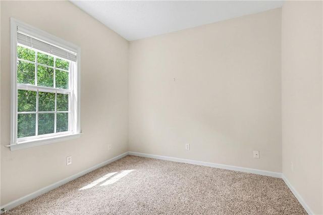 4990 Fiddlers Run Drive, Kernersville, NC 27284