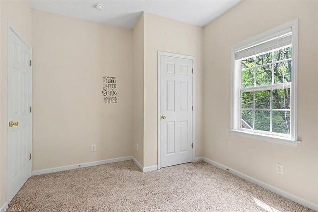 4990 Fiddlers Run Drive, Kernersville, NC 27284