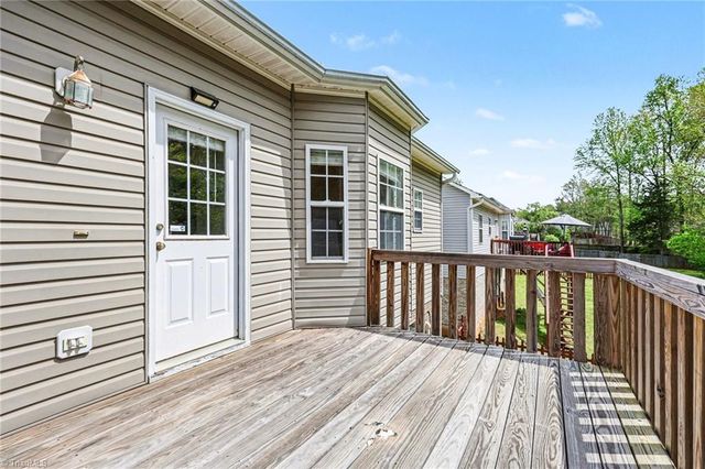 4990 Fiddlers Run Drive, Kernersville, NC 27284