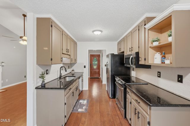 336 Thornwood Lane, Youngsville, NC 27596