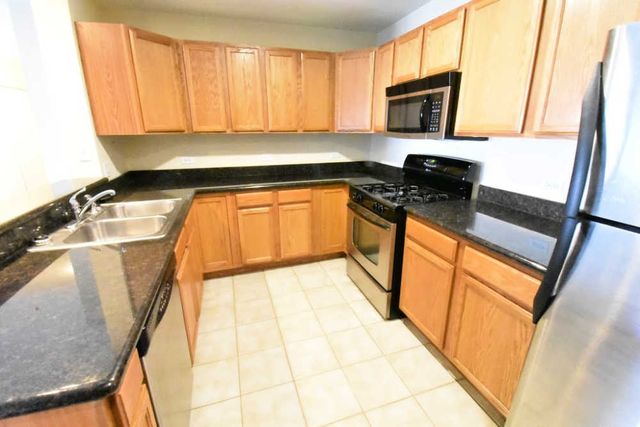 8255 Skokie Boulevard 303, Skokie, IL 60077