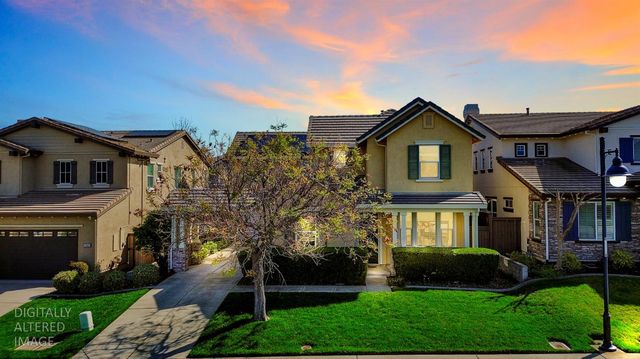 2064 Camp Whitney Cir, Rocklin, CA 95765