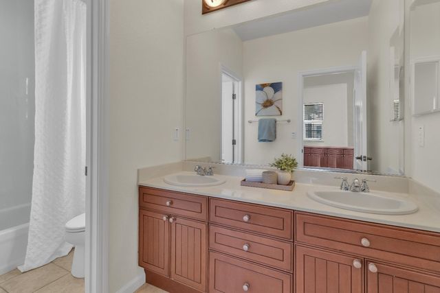 2064 Camp Whitney Cir, Rocklin, CA 95765