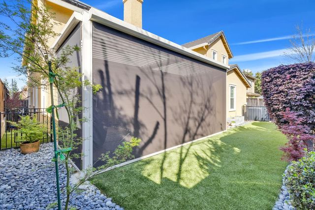 2064 Camp Whitney Cir, Rocklin, CA 95765