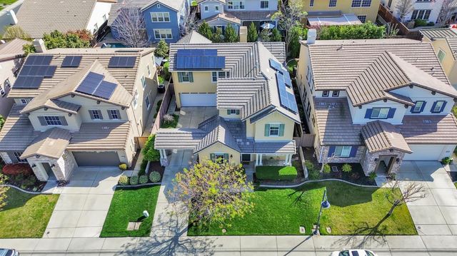 2064 Camp Whitney Cir, Rocklin, CA 95765