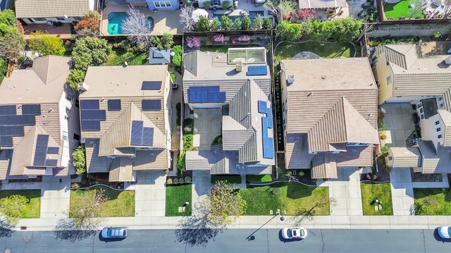 2064 Camp Whitney Cir, Rocklin, CA 95765