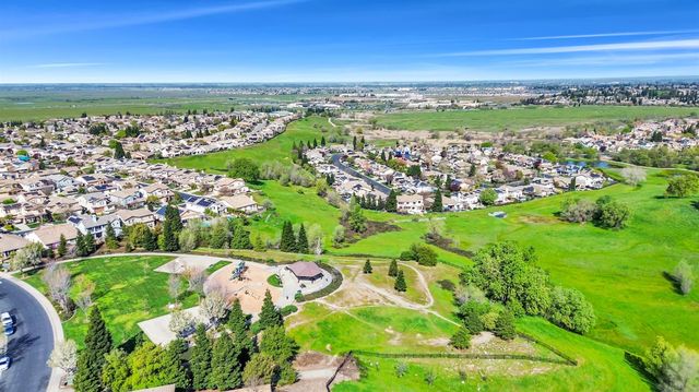 2064 Camp Whitney Cir, Rocklin, CA 95765