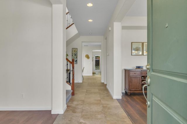 2064 Camp Whitney Cir, Rocklin, CA 95765