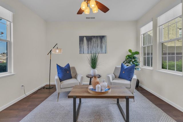 2064 Camp Whitney Cir, Rocklin, CA 95765