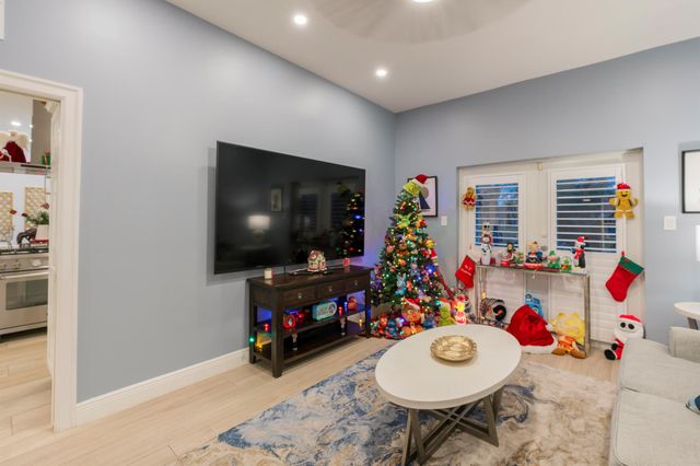 851 SE 5th Avenue, Pompano Beach, FL 33060