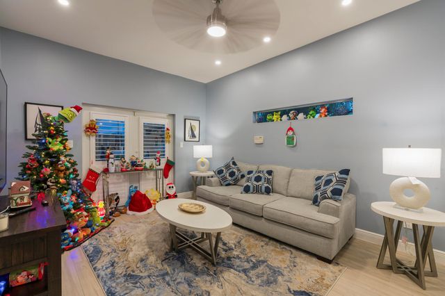 851 SE 5th Avenue, Pompano Beach, FL 33060