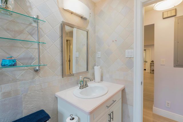 851 SE 5th Avenue, Pompano Beach, FL 33060