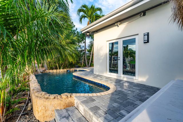 851 SE 5th Avenue, Pompano Beach, FL 33060