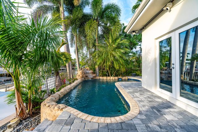 851 SE 5th Avenue, Pompano Beach, FL 33060