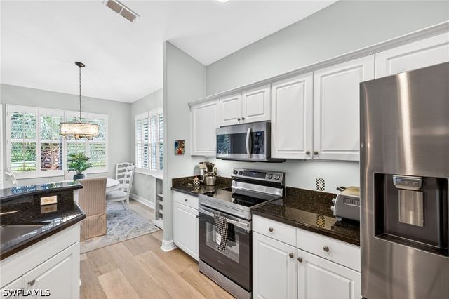 8251 Southern Hills CT 203, Estero, FL 33928