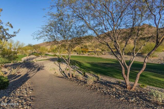 9845 S 11th Place, Phoenix, AZ 85042