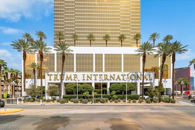 2000 North Fashion Show Drive 1906, Las Vegas, NV 89109