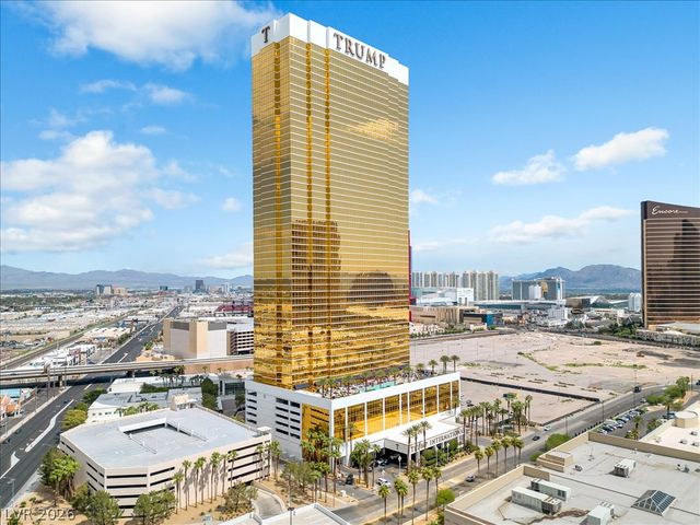2000 North Fashion Show Drive 1906, Las Vegas, NV 89109