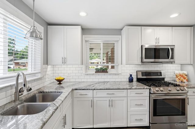 7824 Colton Lane, Deer Park, OH 45236