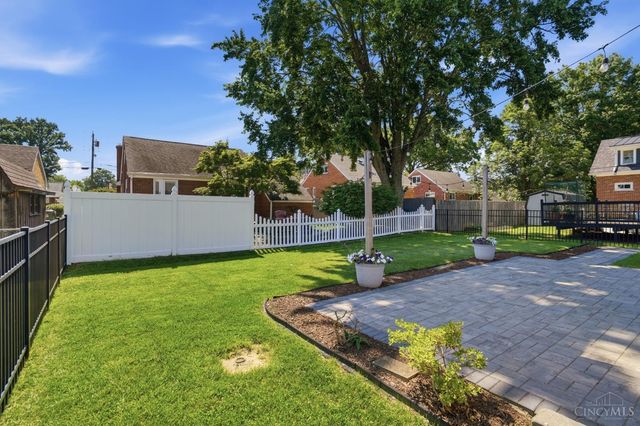 7824 Colton Lane, Deer Park, OH 45236