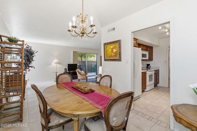 3940 E Timrod St Unit 127, Tucson, AZ 85711