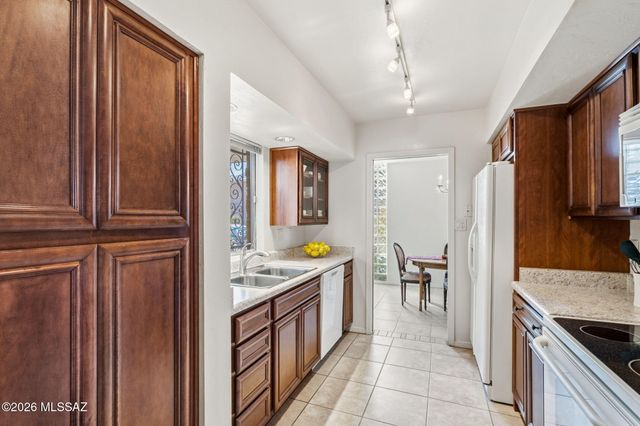 3940 E Timrod St Unit 127, Tucson, AZ 85711