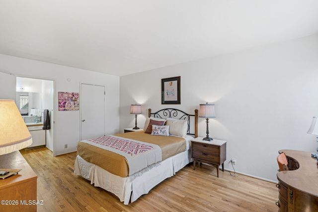 3940 E Timrod St Unit 127, Tucson, AZ 85711