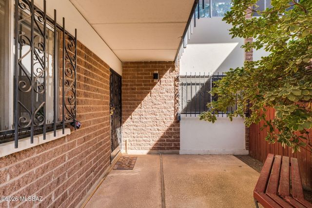 3940 E Timrod St Unit 127, Tucson, AZ 85711