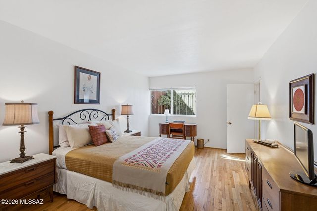 3940 E Timrod St Unit 127, Tucson, AZ 85711