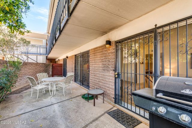 3940 E Timrod St Unit 127, Tucson, AZ 85711